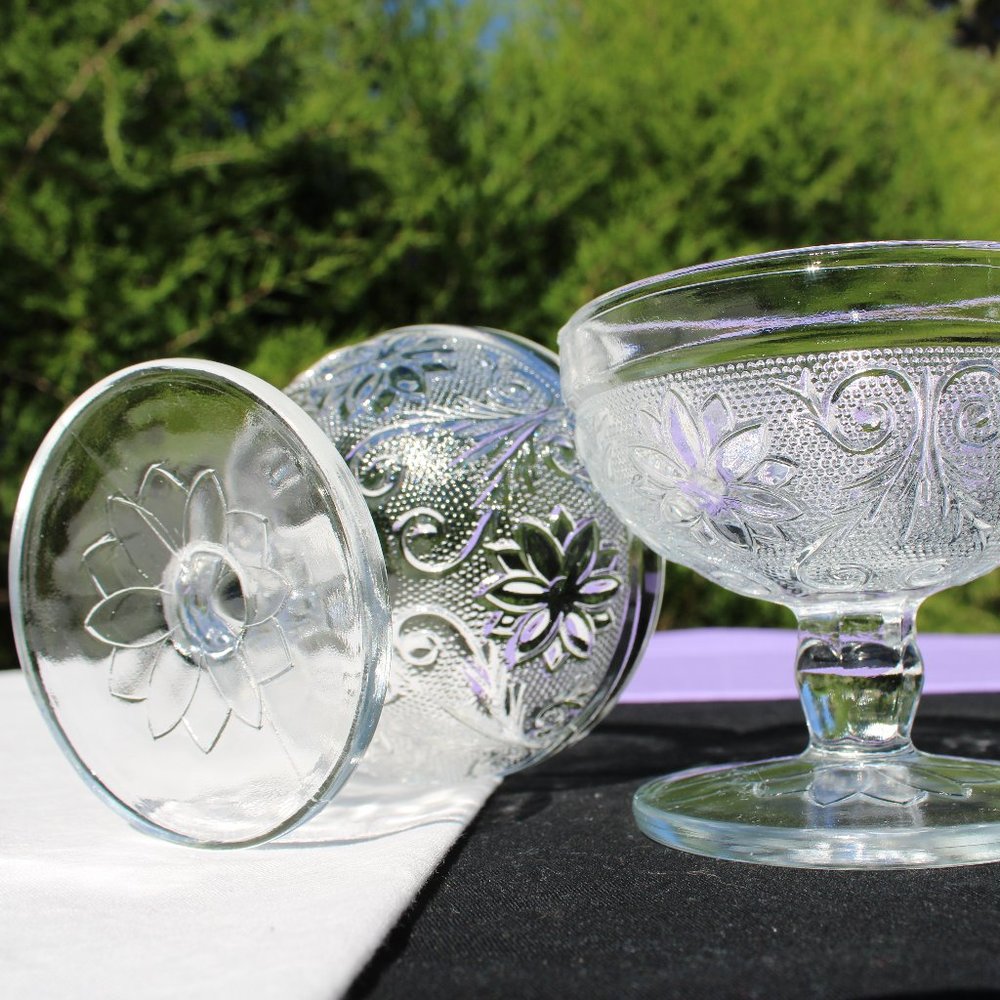 Champagne Glasses - Picture 3 of 4